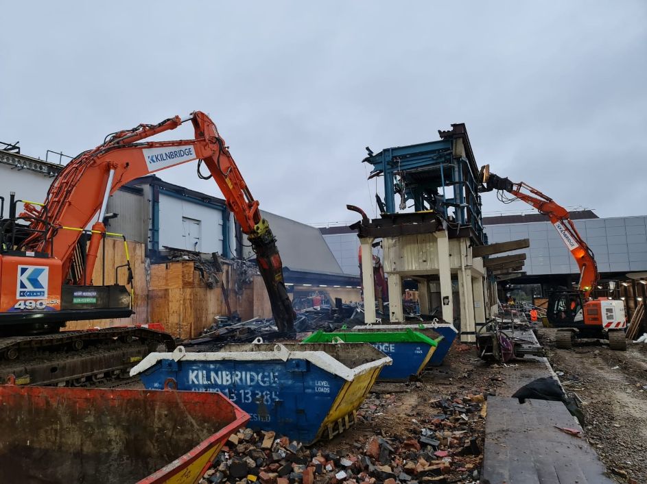 Gatwick demolition possession weekend station services construction engineering specialist 